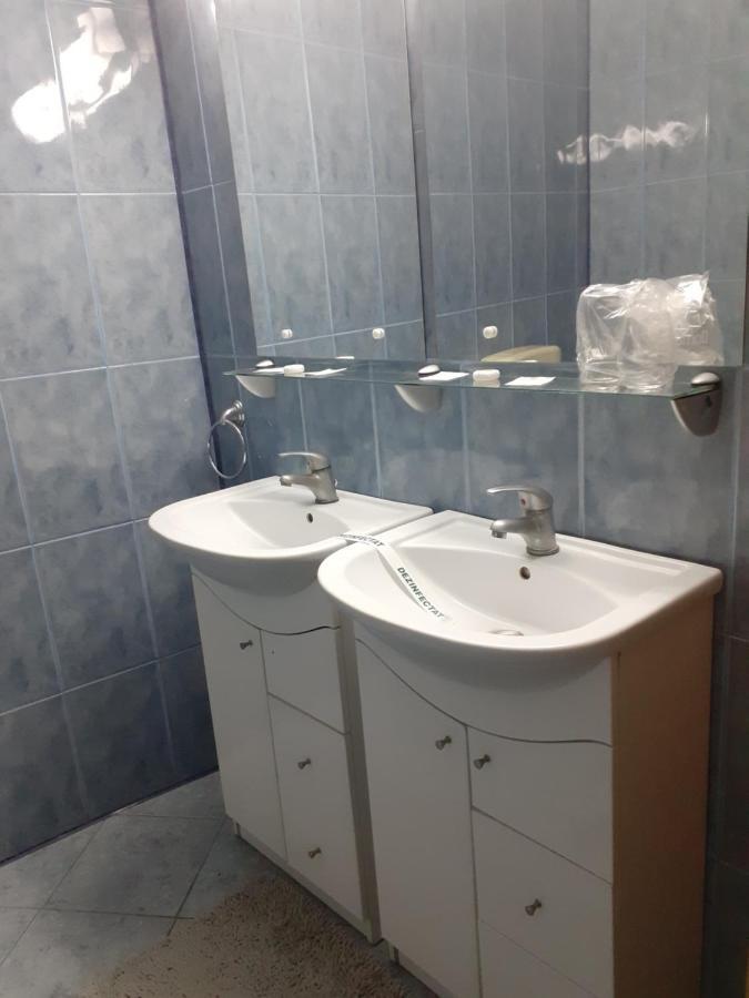 Casa Domneasca Hotel Targoviste Eksteriør billede