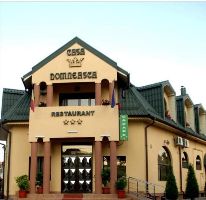 Casa Domneasca Hotel Targoviste Eksteriør billede